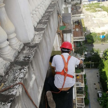 专业防水补漏，房顶防水、卫生间防水、阳台防水，建筑维修