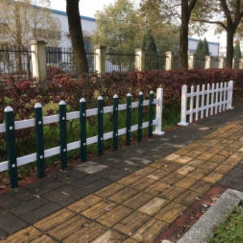 厂家直供草坪护栏学校草坪护栏公路草坪护栏公园草坪护栏菜园草坪护栏