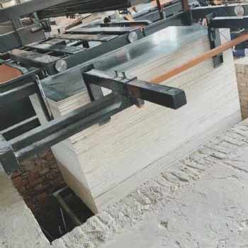 厂家现货供应建筑工地支架模板 包装箱板 定尺板