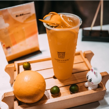 布朗熊与可妮兔奶茶是如何让人喜爱于他的呢？