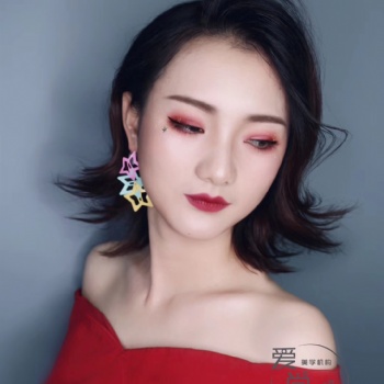 深圳龙岗坪山化妆培训学校哪家好？