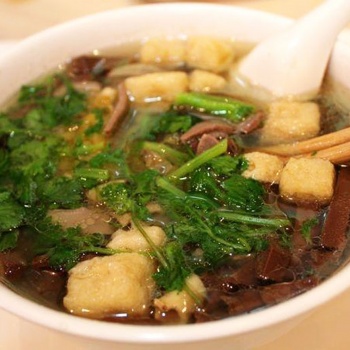 郑州阿意美食特色小吃鸭血粉丝汤