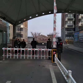 潍坊小区道闸车牌识别系统|潍坊小区自动识别起落杆|昱为智能科技有限公司提供