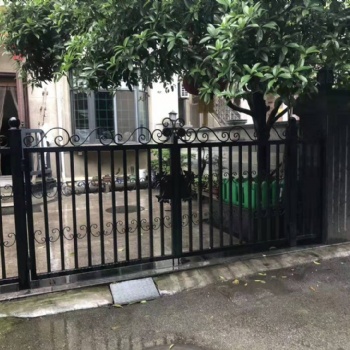 成都武侯区铁艺大门 栏杆 楼梯 扶手