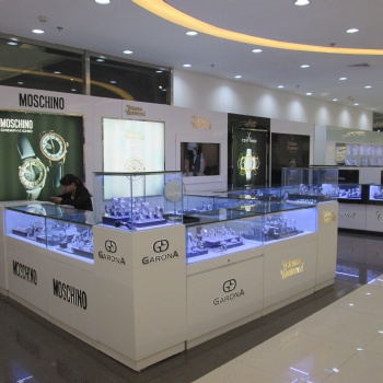 玻璃展示柜，成都慧强展示，17年专注于展柜生产制作，