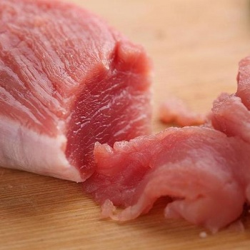 巴西冷冻前后腿肉进口海运一个柜的成本