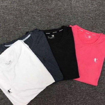石狮运动户外品牌服装尾货批发找江枫
