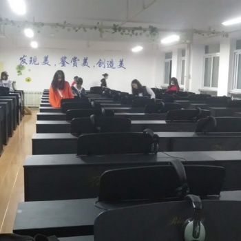 金瑞冠达数字音乐电钢琴教室建设