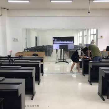 金瑞冠达数字音乐电钢琴实训教室建设