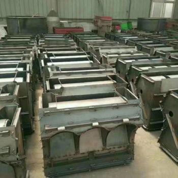 猪用水泥食料槽模具 大三孔 大四孔 猪槽模具 保育 育肥料槽模具