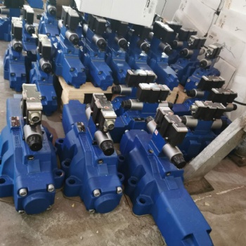 力士乐先导式比例方向阀：R901202900 4WRKE10W6-25L-3X/6EG24ETK
