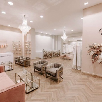 合肥婚纱礼服店装修，用心去设计，用爱制造浪漫