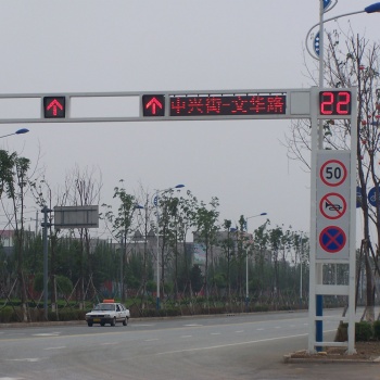 沈阳信号灯杆，框架信号灯杆，单悬臂信号灯，信号灯杆定制