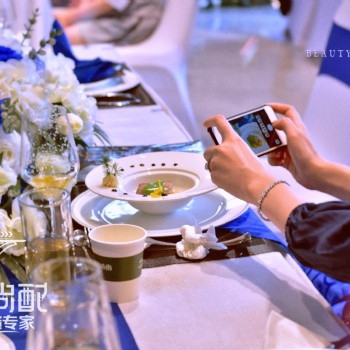 国庆中秋黄金周定制餐饮活动，自助餐茶歇私人宴会酒席围餐团建烧烤