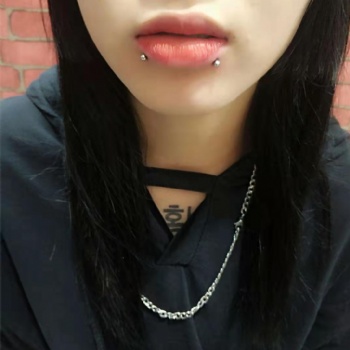 平南打眉钉人体穿刺师