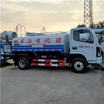 菏泽洒水车厂家生产工地小型洒水车