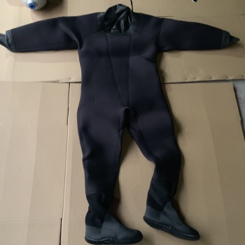 重潜作业潜水衣深潜韩国进口CR材料全干式潜水衣干式潜水服6-8mm