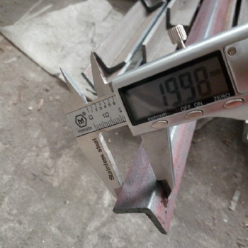 上海2号角钢，展柜20小角钢现货