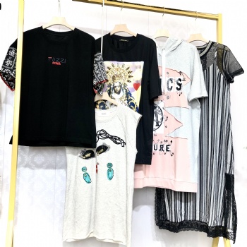 荷花池市场品牌尾货大码女装源