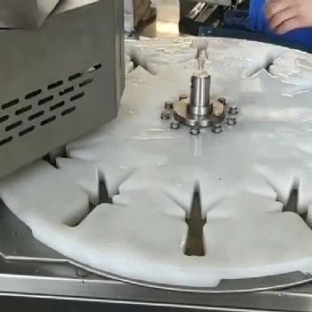 重庆凤爪分割机器设备价格工作效率高等特点? 诸城五洲机械