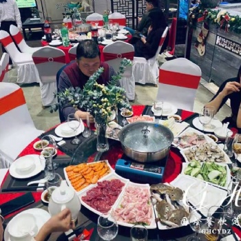 企业工作餐高端生蚝宴盆菜宴会包办服务