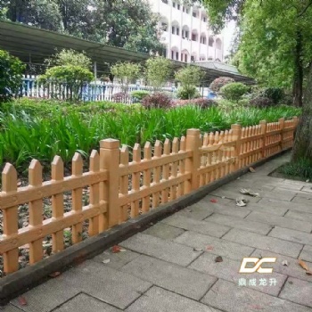 广西仿木小栅栏厂家**