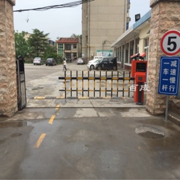 停车场出入口栅栏道闸02