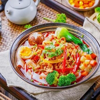 嗦粉邀请函，嗦粉哥米粉店加盟来搞事情啦