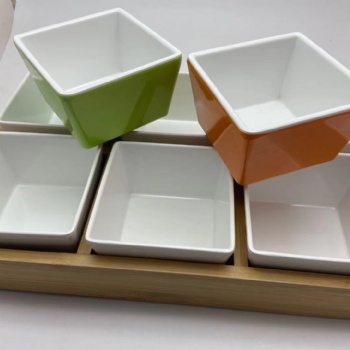 上海壹粤密胺四宫格餐具，六宫格餐具，九宫格火锅餐具