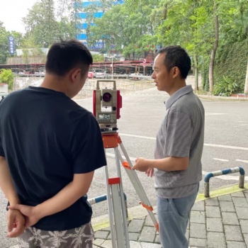 施工员在哪个时间学**