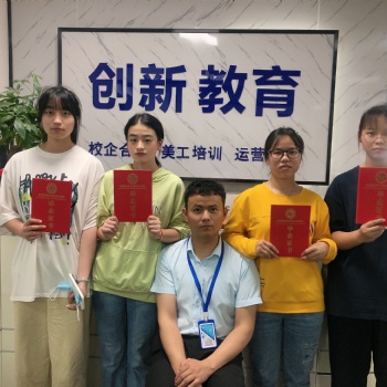 深圳平湖双拥街运营培训创新教育