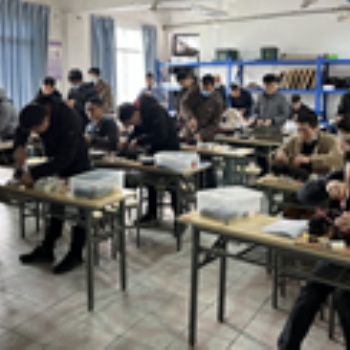 南宁低压电工焊工证登高证新证复审，优质专业正规培训