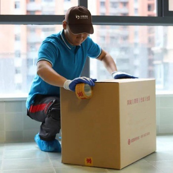 深圳到香港搬家公司：拒绝价格低套路，服务周到，经验丰富
